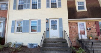 103 Canterbury Ct in Blacksburg, VA - Building Photo
