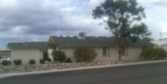 2711 Bluewater Dr in Lake Havasu City, AZ - Foto de edificio