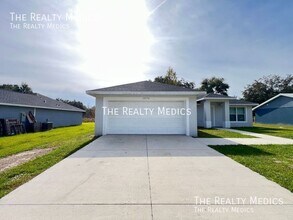 13570 SW 112th St in Dunnellon, FL - Foto de edificio - Building Photo