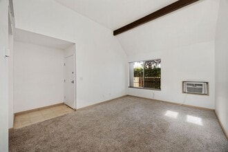 1061 Baywood Dr in Sparks, NV - Building Photo - Building Photo