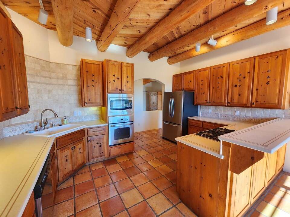 4 Ave Buena Ventura in Santa Fe, NM - Building Photo