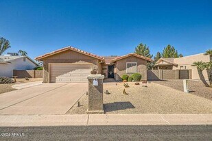 26432 S Lakewood Dr in Sun Lakes, AZ - Building Photo