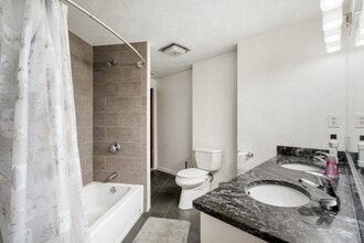113 W Dedham St, Unit 2 in Boston, MA - Building Photo - Building Photo