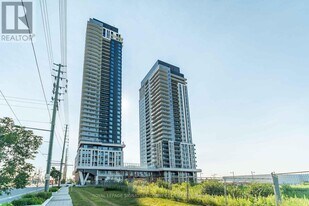 2851 Hwy 7, Unit 601 in Vaughan, ON - Building Photo