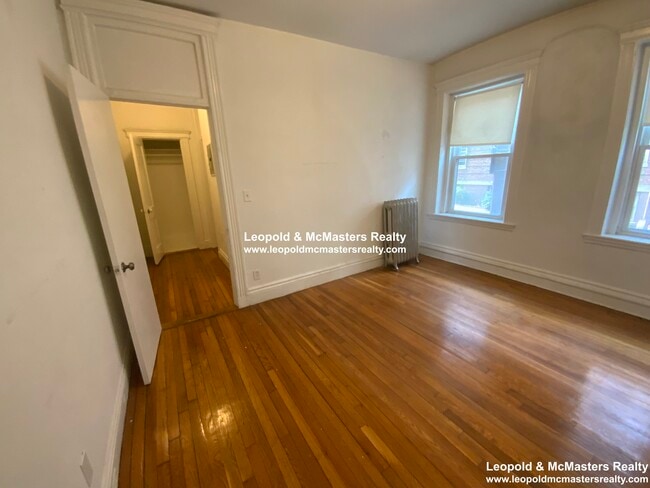 99 Warren St, Unit 16
