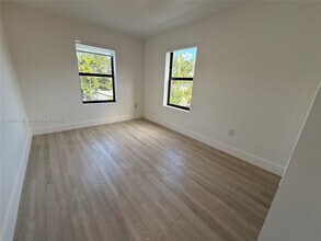 1721 SW 13th St in Miami, FL - Building Photo - Building Photo