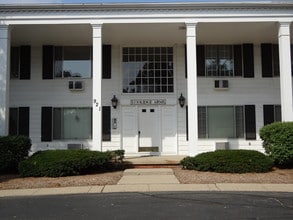 Coolidge Arms in Lansing, MI - Foto de edificio - Building Photo