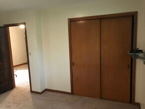 4351 Dover Center Rd in North Olmsted, OH - Building Photo - Building Photo