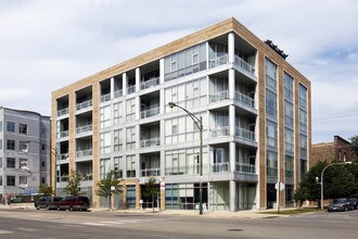3505 N Ashland Ave in Chicago, IL - Building Photo - Building Photo