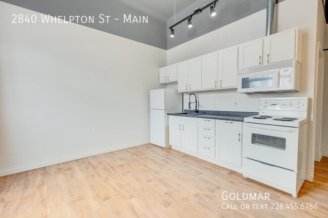 2840 Whelpton St in Windsor, ON - Building Photo - Building Photo