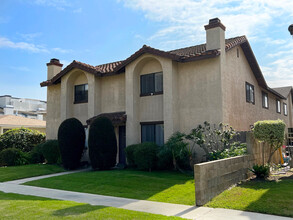 4410-4418 Howard Ave in Los Alamitos, CA - Building Photo - Primary Photo