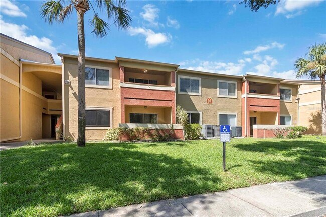 property at 662 Kenwick Cir