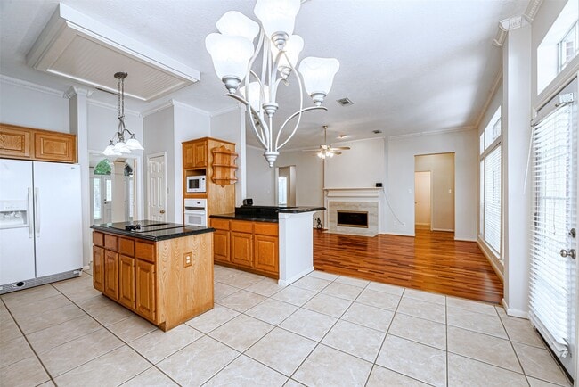 property at 5211 High Glen Ct