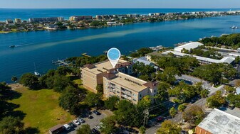 113 Brooks St SE in Fort Walton Beach, FL - Building Photo
