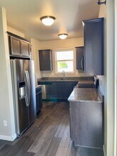 717 E St in Blaine, WA - Foto de edificio - Building Photo