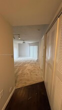 9933 Nob Hill Ln in Sunrise, FL - Building Photo - Building Photo