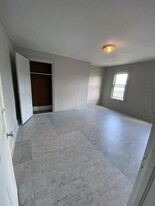 18 Vine St in Natrona Heights, PA - Building Photo