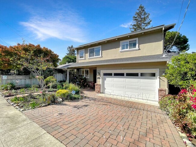 167 Oakview Dr in San Carlos, CA - Building Photo - Building Photo