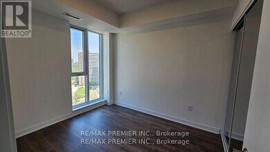 130 River St in Toronto, ON - Building Photo - Building Photo