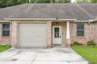 10664 Florida Blvd in Walker, LA - Building Photo
