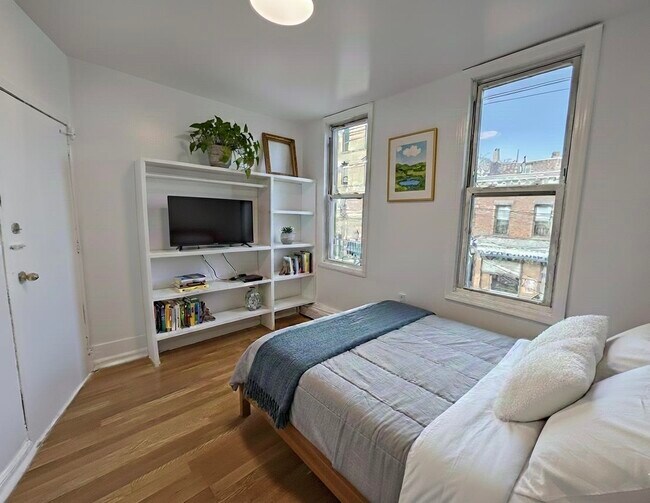 2408 Central Ave in Union City, NJ - Building Photo - Building Photo