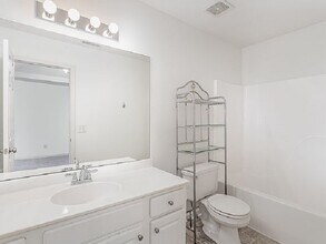 1065 Chesire Way in Gallatin, TN - Building Photo - Building Photo