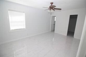 160 SW 127th Ave in Plantation, FL - Building Photo - Building Photo