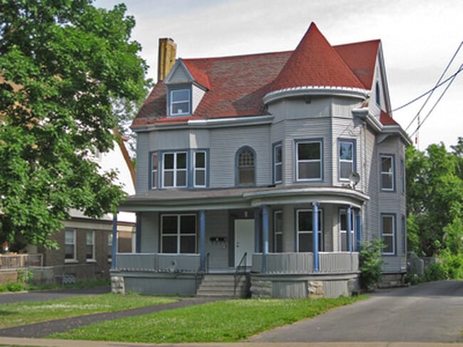 property at 1531 E Genesee St
