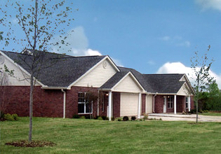 Park Ridge Estates Lawrenceburg in Lawrenceburg, TN - Foto de edificio - Building Photo