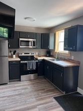 326 Forest Ave in Bangor, ME - Building Photo - Building Photo