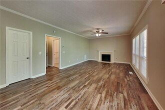 2875 White Blossom Ln in Suwanee, GA - Building Photo - Building Photo