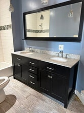 37 Holland Pl, Unit Upper Front Unit #2 in Buffalo, NY - Building Photo - Building Photo