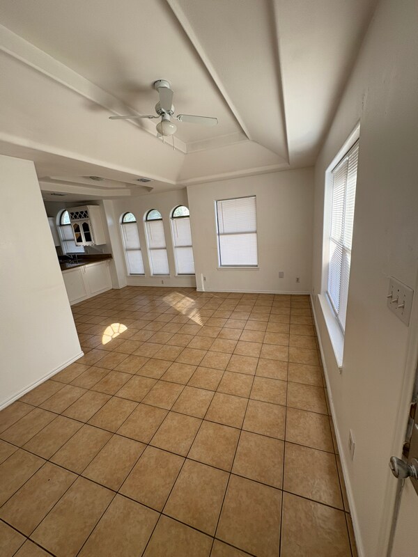 900 S Palm Dr in Pharr, TX - Foto de edificio - Building Photo