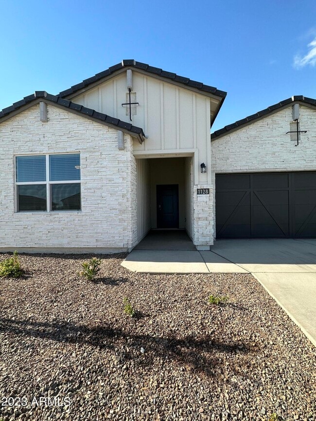 1128 E Horro Rd in Queen Creek, AZ - Building Photo - Building Photo