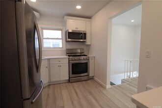139 Gibson Blvd-Unit -Upper in Valley Stream, NY - Building Photo - Building Photo