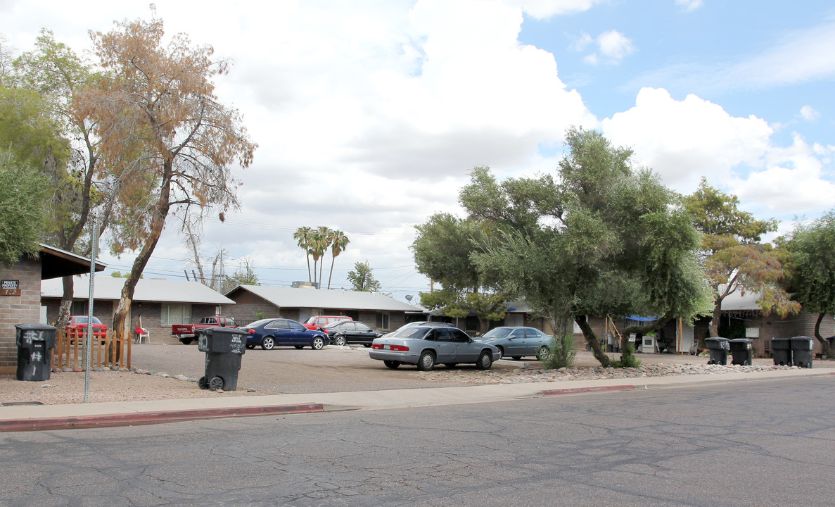 708-712 W 2nd Ave in Mesa, AZ - Building Photo