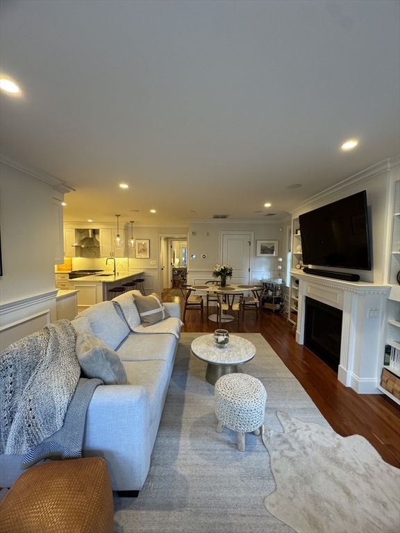 50 L St, Unit 2 BED 2 BATH in Boston, MA - Building Photo - Building Photo