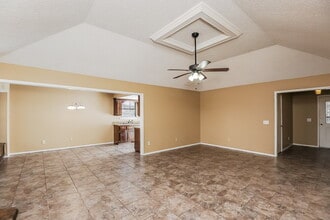 4109 Windward Way in Yukon, OK - Building Photo - Building Photo