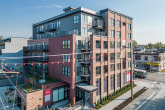 Lakewood in Vancouver, BC - Building Photo - Building Photo