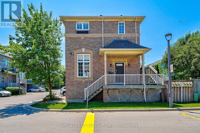 5535-5535 Glen Erin Dr in Mississauga, ON - Building Photo - Building Photo