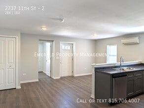 2737 11th St in Rockford, IL - Foto de edificio - Building Photo