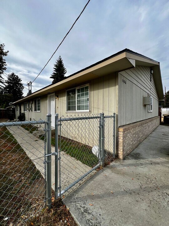 1106 S 18th Ave in Yakima, WA - Building Photo