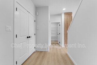 6381 King Wynd SW in Edmonton, AB - Building Photo - Building Photo