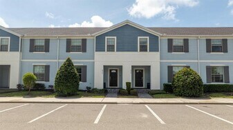 8906 Sydney Ave in Kissimmee, FL - Building Photo