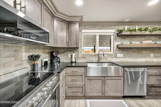 13745 Kewanna Trail in Reno, NV - Building Photo - Building Photo