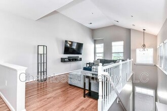 11400 Windleaf Ct in Reston, VA - Building Photo - Building Photo