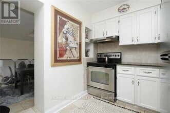 730 Logan Ave in Toronto, ON - Building Photo - Building Photo