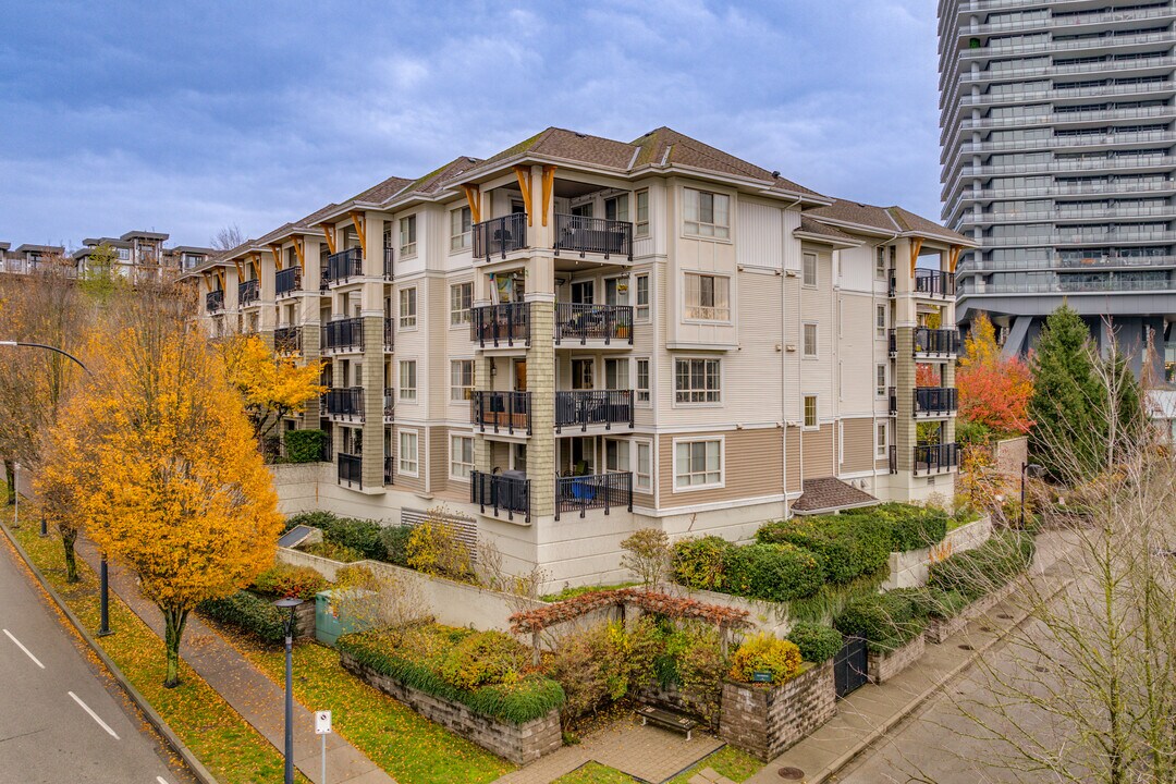 Memento in Burnaby, BC - Building Photo