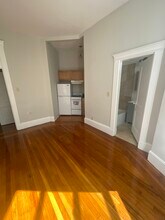 39 Hemenway St, Unit 1 in Boston, MA - Foto de edificio - Building Photo