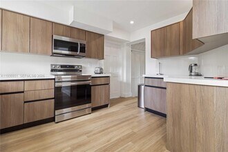 900 Belle Meade Island Dr in Miami, FL - Building Photo - Building Photo